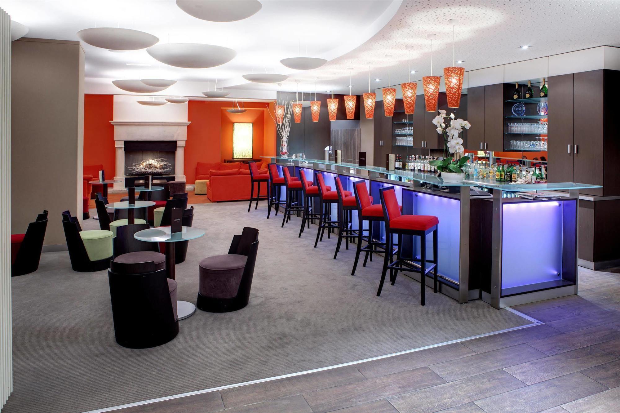 โรงแรมเบสต์ เวสเทิร์น ลอเร Saulx-les-Chartreux ร้านอาหาร รูปภาพ
